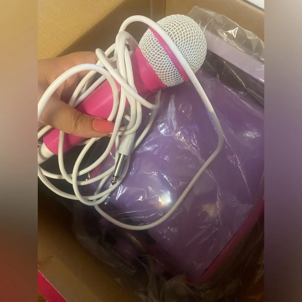 Shopkins Karaoke machine with Microphone